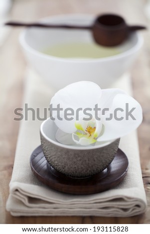 the image of flower and tea