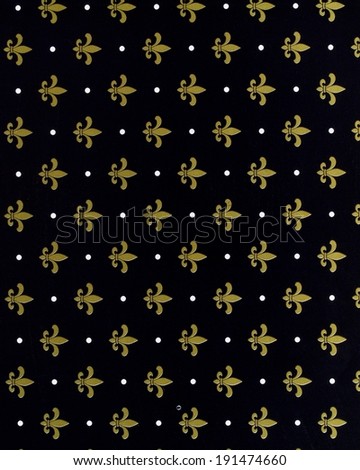 Black and gold wallpaper