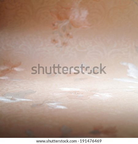 Peach patterned wallpaper