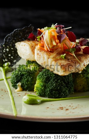 Turbot fillet with steamed broccoli