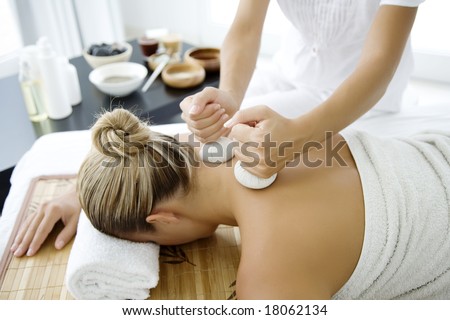 thai herbal massage