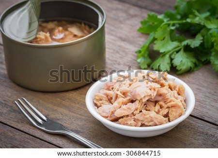Canned tuna fish in bowl