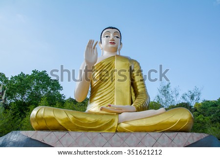 buddha sitting statue