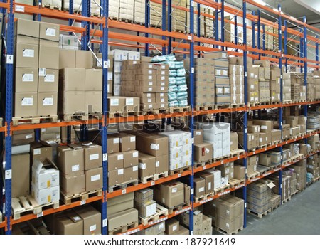 View in a warehouse with a full high-bay.