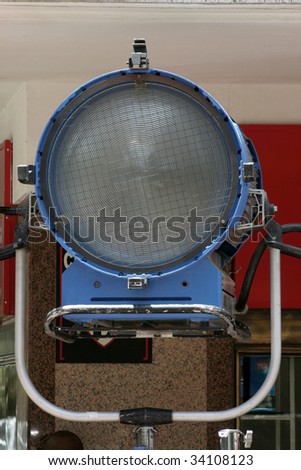 Motion picture flood light used for outdoor photography
