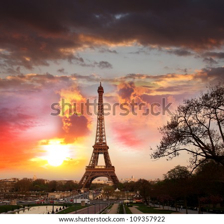 Eiffel Tower in the evening Paris France Eiffel Tower in the evening Paris France