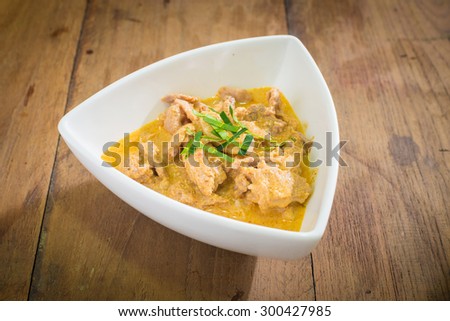 Dried red pork coconut curry (Panaeng) : Delicious and famous Thailand food