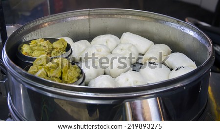 chinese food salapao in a steel oven