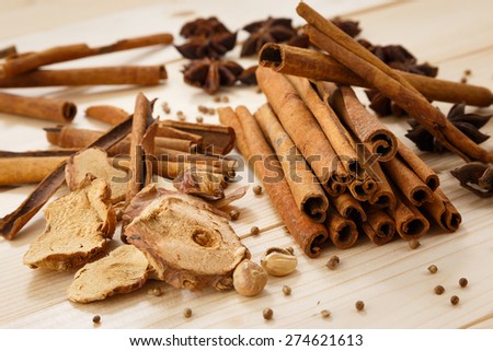 Five spices on the wood table
