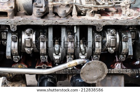 engine block and crankshaft of truck
