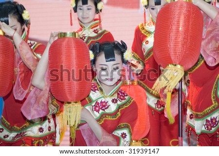 CHINA, SHENZHEN - MAY 18: Dancers from Shanxi province in colorful costumes at China Cultural Industries Fair May 18, 2009 in Shenzhen, China.