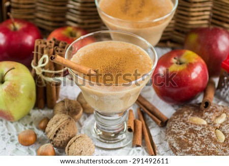 Apple smoothie with cinnamon. Diet drink. Healthy nutrition. Soft focus
