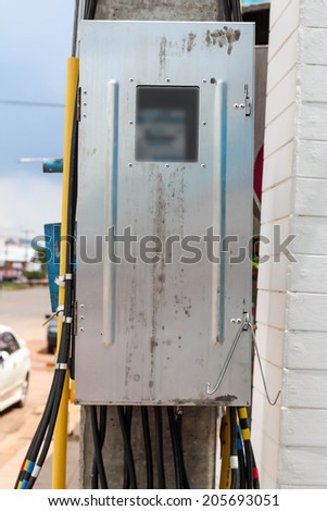 Electric box on pole,Boxes made of metal for electric meter.