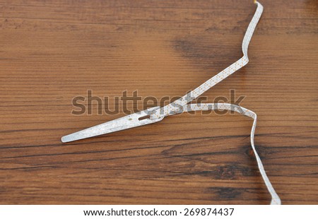Rubber band and insertion tool