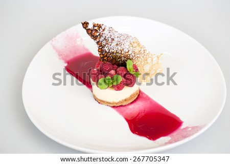cheesecake and blackberry