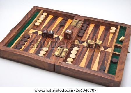 backgammon, the first floor of the box ready to start playing game