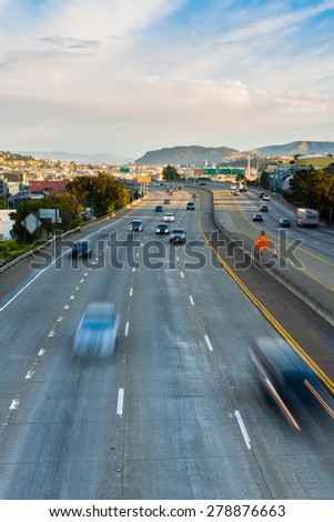 Cars moving on highway to Downtown San Francisco