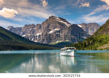 Boat tour, Activity in Josephine Lake Glacier National Park