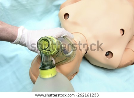 Ventilation of a reanimation doll by a mask and ambu balloon