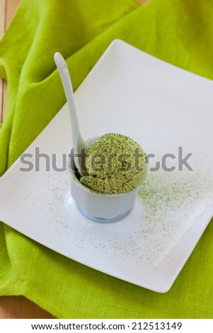 green tea ice cream, Japanese powdered match