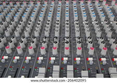 Sound Mixing Desk / Sound mixing so that the sound is a melodic, fun and inspiring.