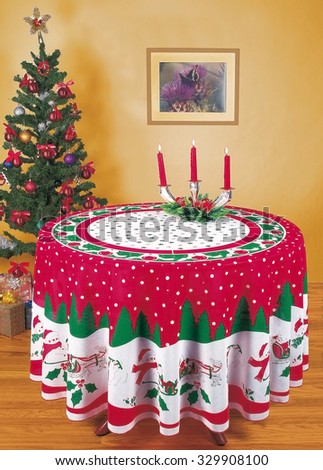 CHRISTMAS  ROUND TABLECLOTH