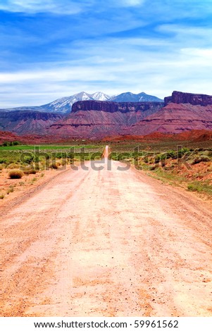 Dirt Road to Mountains