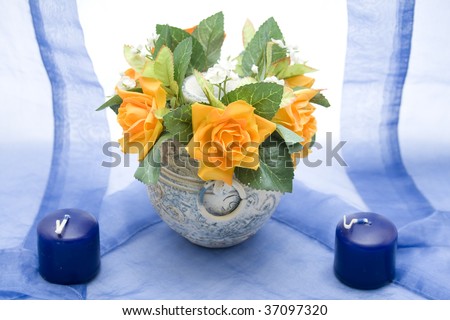 Flower vase with flower