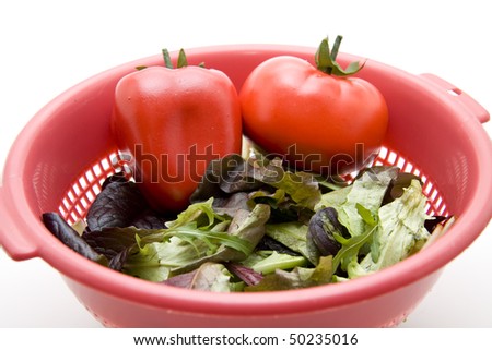 Mixed salad with tomato and paprikas