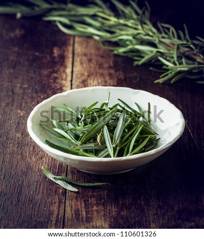 fresh rosemary leaves