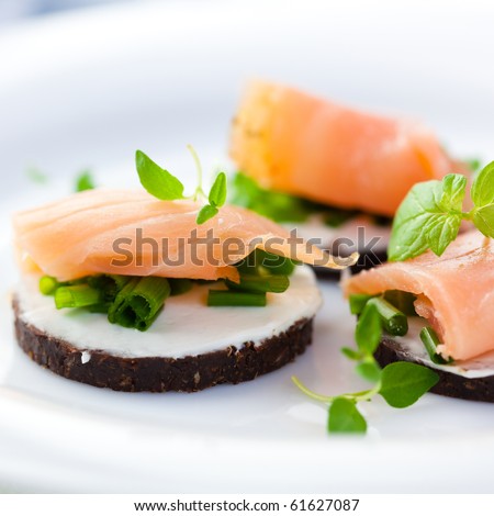 Pumpernickel with smoked salmon
