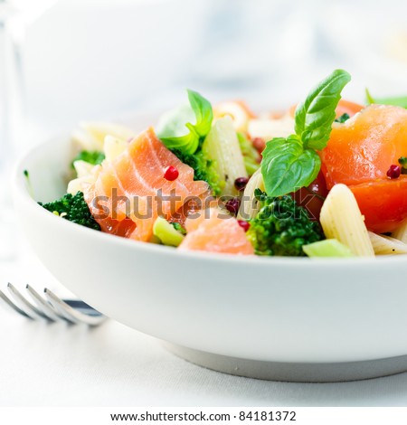 Mediterranean-style pasta salad with salmon