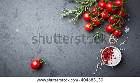 Organic cherry tomatoes with rosemary, sea salt and pink pepper