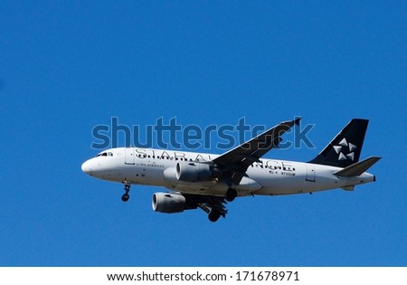 NEW ORLEANS, LA.-JANUARY 16:  A U S AIRWAYS passenger jet on final approach to New Orleans International Airport on January 16, 2014.  U S AIRWAYS is a Star Alliance member, a leading global network.