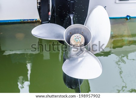 boat engine propeller