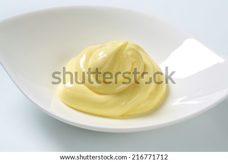 Plate of vanilla pastry cream