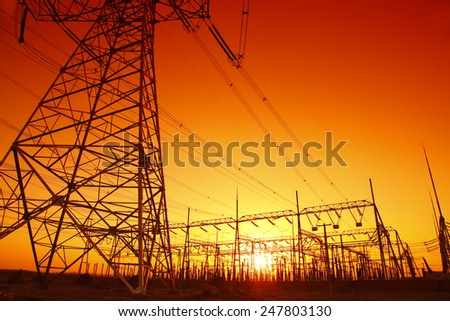 The power supply facilities of contour in the evening, it is very beautiful