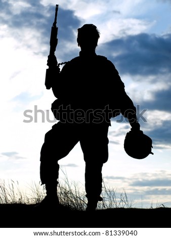 Silhouette of US soldier with rifle
