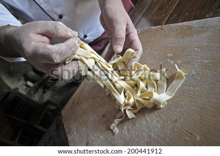 Fresh Processing Italian Traditional Pasta Fettuccine