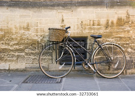 An old bicycle on the street, close to Cambridge University.