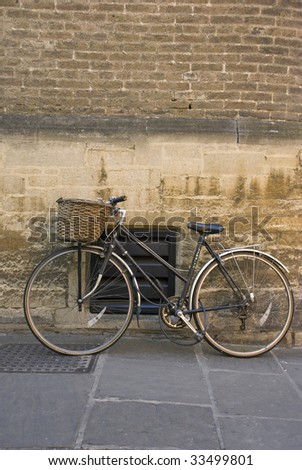 An old bicycle on the street, close to Cambridge University.
