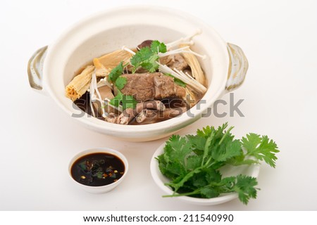 Claypot Cooked Pork Rib Soup With Isolated Background,pork and herbal soup, ba kut teh