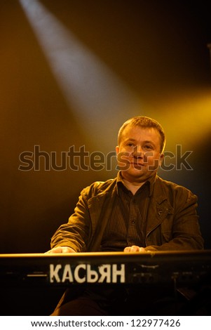 MOSCOW - MARCH 9: Razoom band performs at OTV2 live show on March 9, 2009 in Moscow, Russia