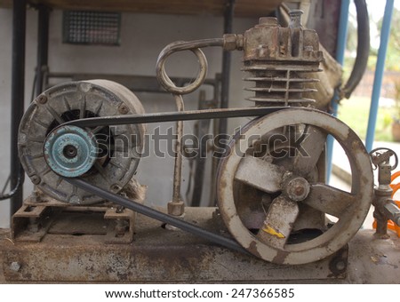 Rusty air compressor (belt drive)
