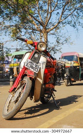 ARANGABAD,INDIA - March 28,2011: Motorcycle classic  parked  on street