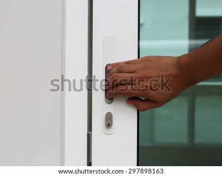 Close or Open glass door by hand