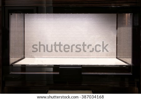 Fine panoramic empty glass showcase display for luxury product