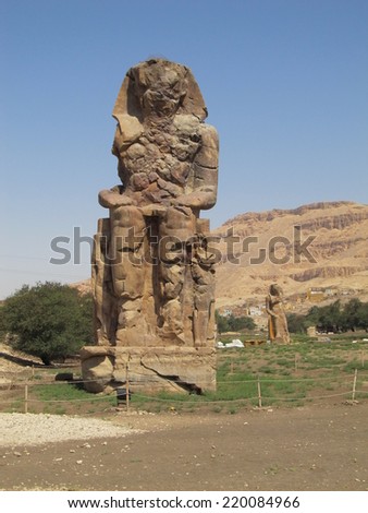 Statue of statuary before the Valley of the Kings in Egypt, and his mother Memnoch