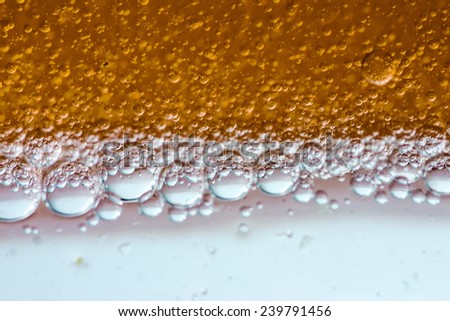 Abstraction, Yellow oil bubbles in water