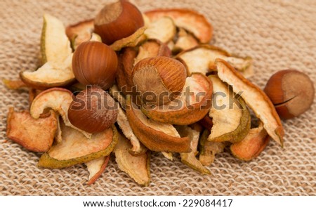 Dried pears with hazelnuts